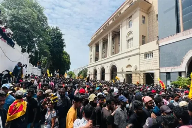 শ্রীলঙ্কায় জরুরি অবস্থা জারি