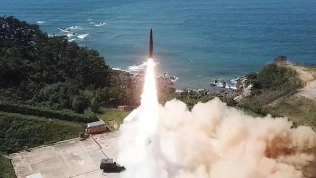 ফের উত্তর কোরিয়ার আকাশে আন্তঃমহাদেশীয় ব্যালিস্টিক ক্ষেপণাস্ত্রঃ দক্ষিণ কোরিয়া