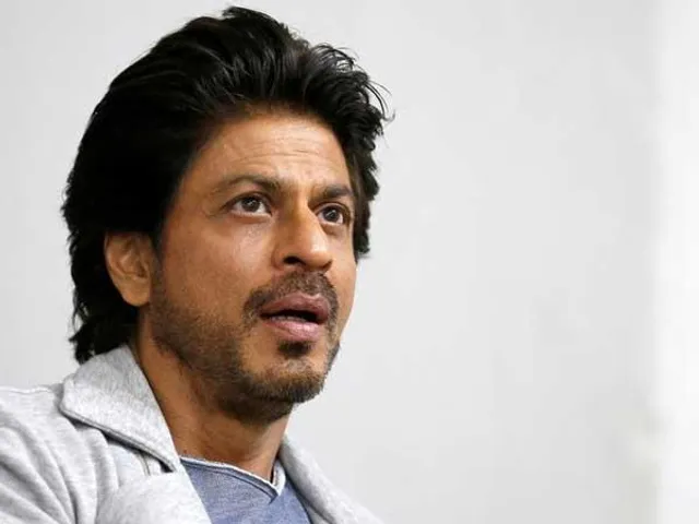 ছেলের গ্রেফতারিতে এ কী অবস্থা হল শাহরুখ খানের!