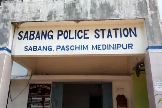 প্রলোভনে পা দিয়ে ২ লক্ষ টাকা খোয়ালেন ব্যক্তি