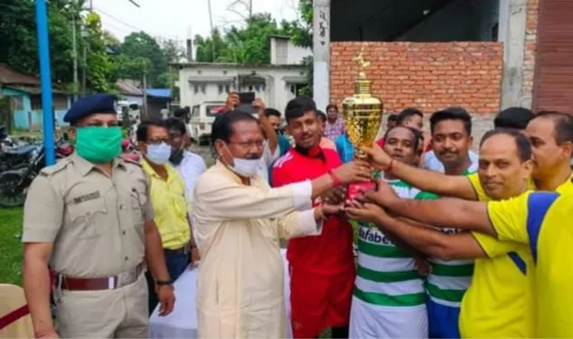 স্বাধীনতা দিবস উপলক্ষে জলপাইগুড়িতে প্রীতি ফুটবল ম্যাচ