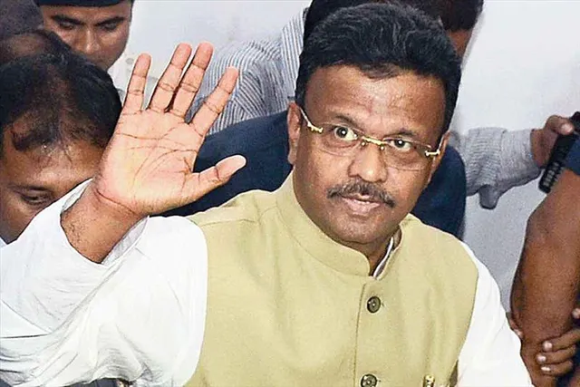 ‘কর্মক্ষেত্রে আমার কোনও বন্ধু নেই’, কেন এমন বললেন পরিবহণমন্ত্রী?