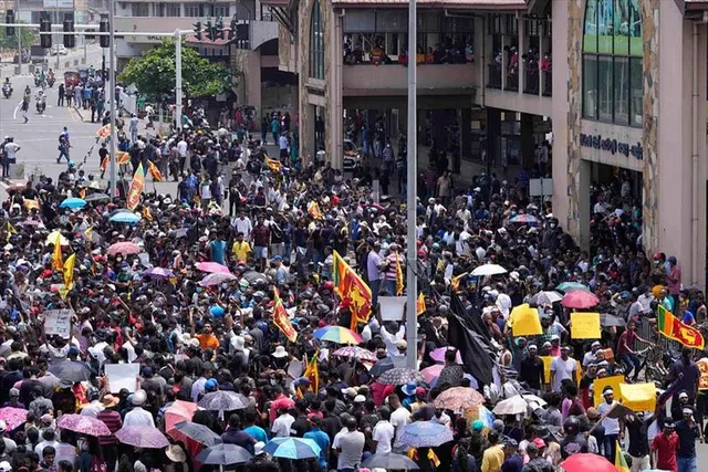 শ্রীলঙ্কার পাশে ভারত