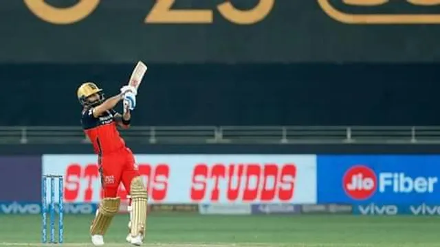 শুরু থেকেই মেজাজে কিং কোহলি