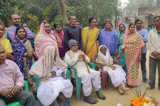 ডেবরায় বরিষ্ঠ নাগরিকদের সংবর্ধনা দিল সিপিএম