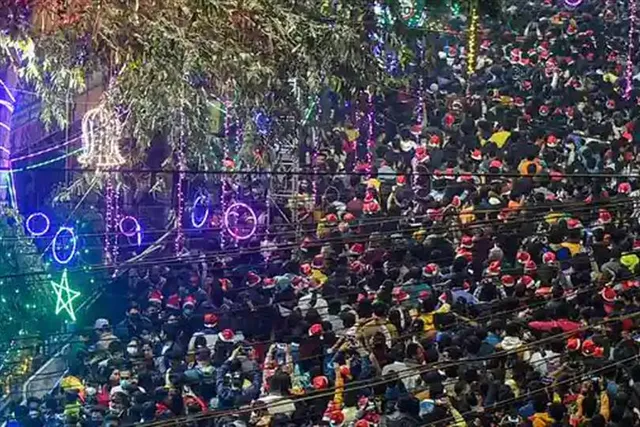 ক্রিসমাস সেলিব্রেশনের পর কতটা উঠলো কোভিড গ্রাফ?