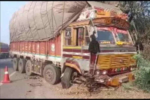 ভয়াবহ সড়ক দুর্ঘটনা, মৃত একাধিক