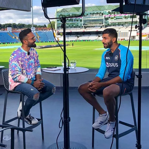 এবার জসপ্রীত বুমরাহের সাক্ষাৎকার নিলেন দীনেশ কার্তিক