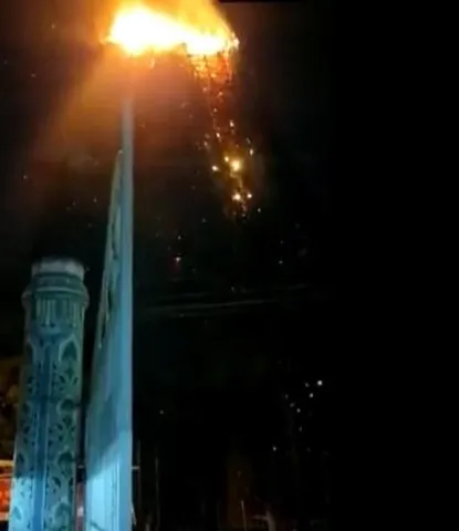 তামিলনাড়ু: শিবকাশির ভদ্রকালী আম্মান মন্দিরের টাওয়ারে আগুন, ভাইরাল ভিডিও