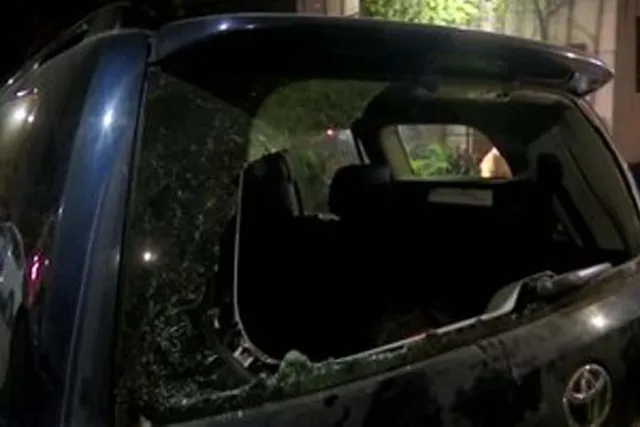 একনাথ শিন্ডে গোষ্ঠীর শিবসেনা নেতার ওপর হামলা উদ্ধব ঠাকরে গোষ্ঠীর সমর্থিতদের