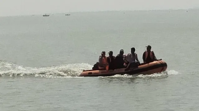 মৎস্যজীবীদের জালে ২ বোনের দেহ!