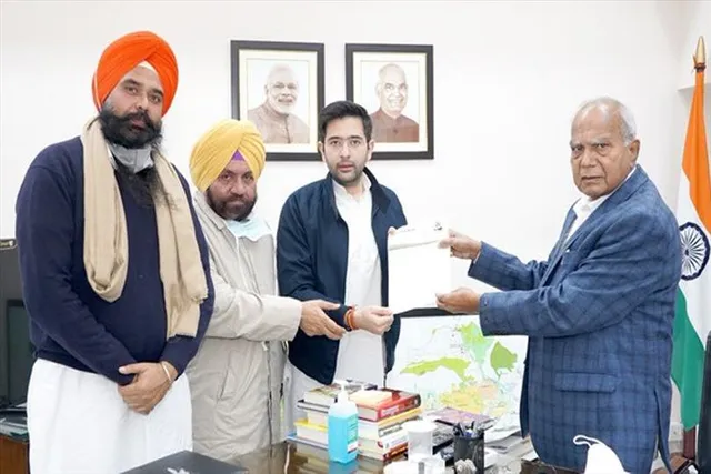 রাজ্যপালের হস্তক্ষেপ চেয়ে চিঠি দিলেন আপ নেতা