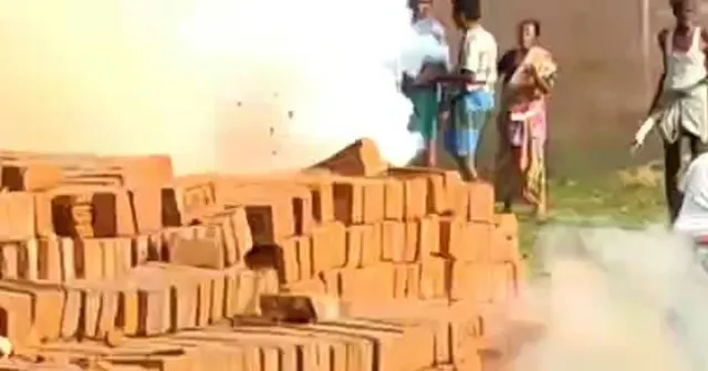 উত্তপ্ত দুবরাজপুর, পড়ল বোমা