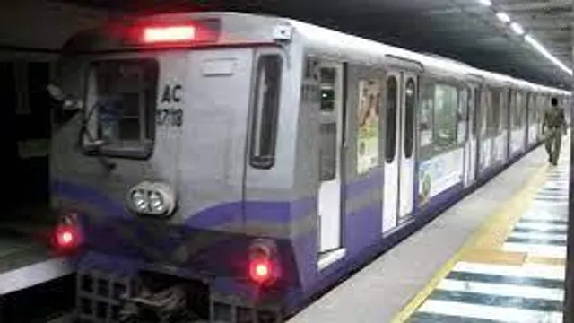 পুজোয় বাড়ছে মেট্রো