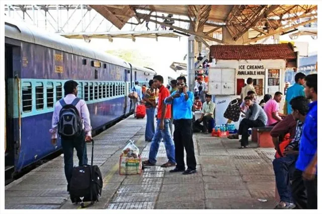 উৎসবের ভিড় সামলাতে ছটপূজা পর্যন্ত ১৭৯ টি বিশেষ ট্রেন চালাবে ভারতীয় রেল