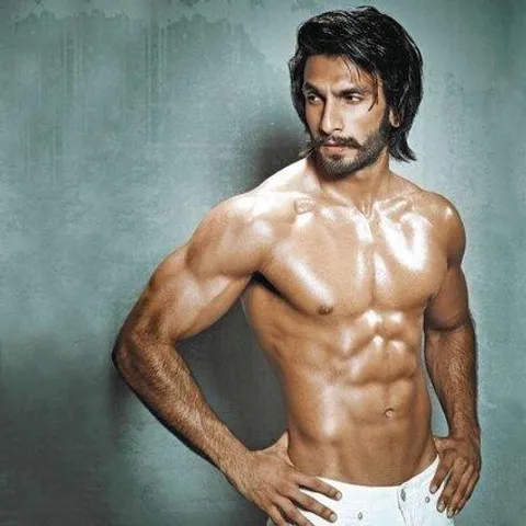 ফুড কোমায় রণবীর সিং!