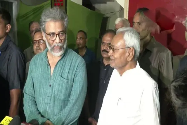 বিরোধী জোট শক্তি গড়তে মরিয়া নীতীশ কুমার