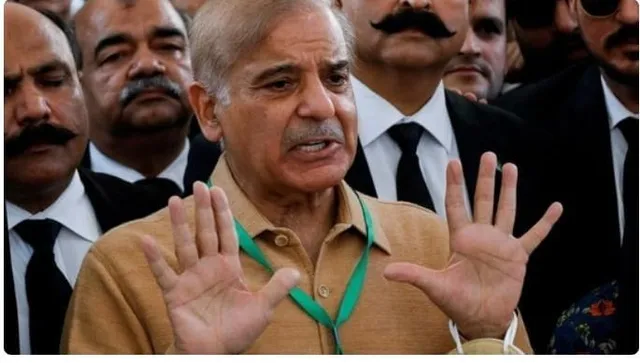 ইমরান খানকে 'মিথ্যাবাদী এবং প্রতারক' বলে অভিহিত করলেন শেহবাজ শরিফ