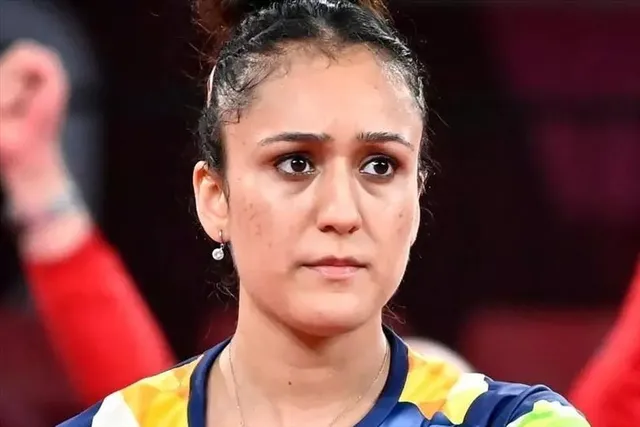 নতুন চমক দিলেন মনিকা বাত্রা