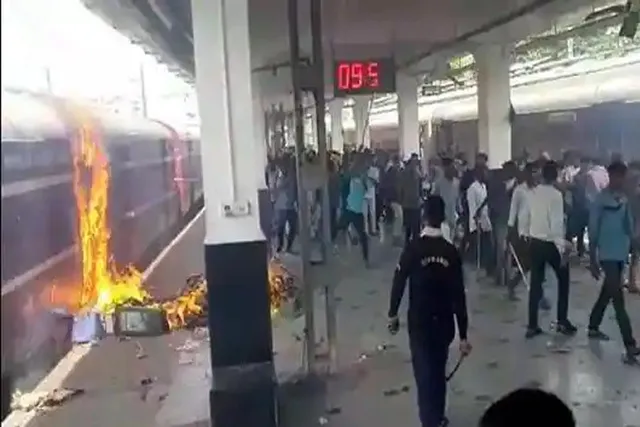 অগ্নিপথকে কেন্দ্র করে প্রথম মৃত্যু দেশে