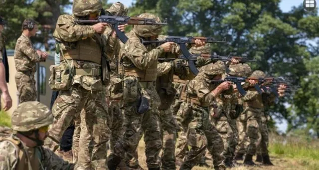 দক্ষিণাঞ্চল পুনর্দখলে শক্তিশালী সেনাবাহিনী গড়ে তুলবে ইউক্রেন