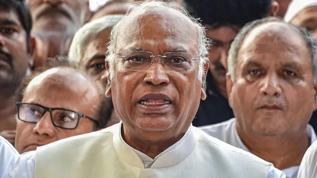 সভাপতির পদে সবচেয়ে বেশি উপযুক্ত মল্লিকার্জুন খার্গে, বললেন কংগ্রেস নেতা