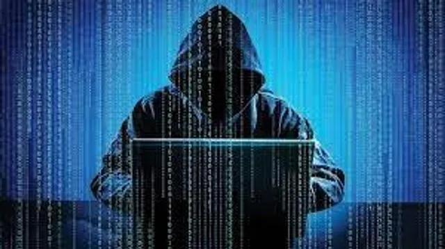 সাইবার অপরাধে রাশ টানতে মাইকে প্রচার গিরিশ পার্ক থানার পুলিশের |