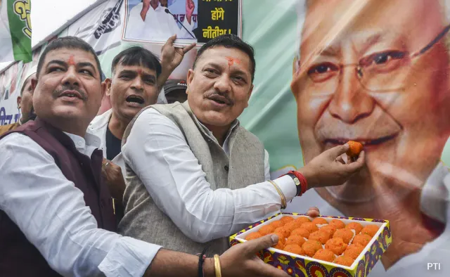 789pvclg_bihar-election-results_625x300_14_November_25