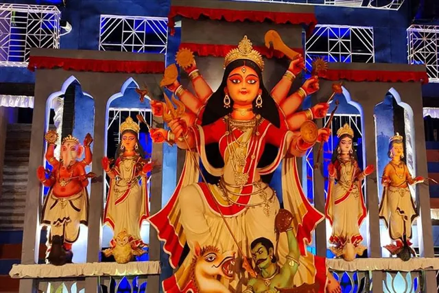 Message of "Uttaran" at Santoshpur Trikon Park