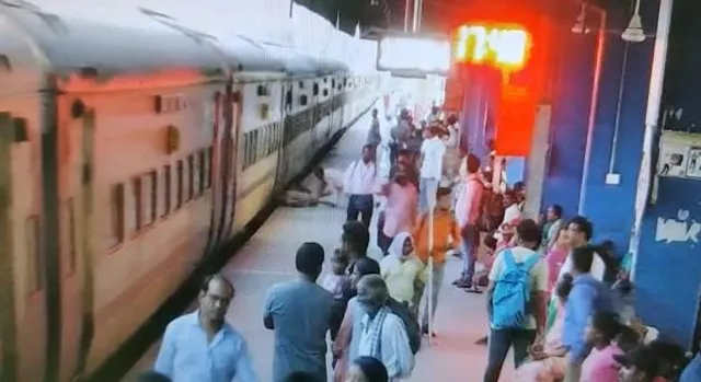 One passenger's life saved by RPF jawans