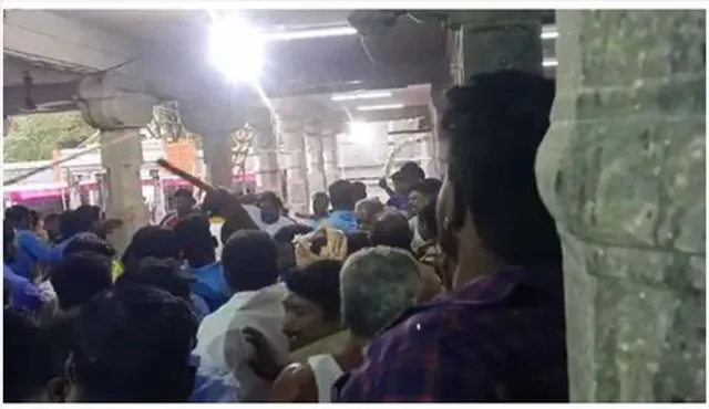 Tamil Nadu: 10 injured in violent clashes at Madurai  temple