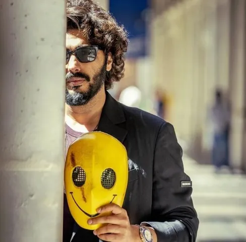 Arjun Kapoor and Tara Sutaria spotted at airport