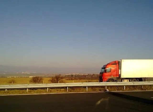 Bulgaria police find 18 migrants dead in abandoned truck