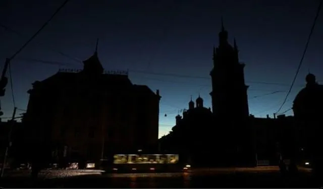 90% of Lviv without power after Russian strikes, mayor says