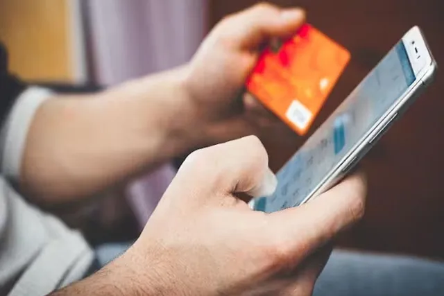 Fake call center in Kolkata, 13 people arrested