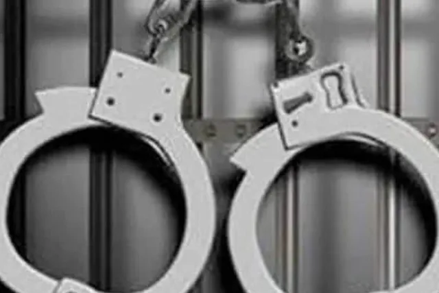 100 CRIMINALS CAUGHT BY 52 POLICEWOMEN