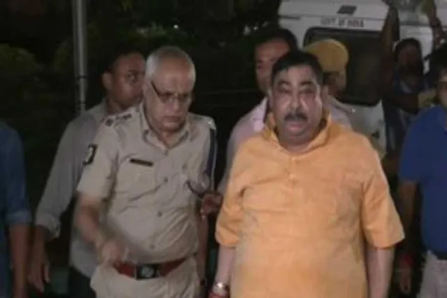 Anubrata reached at the Nizam Palace