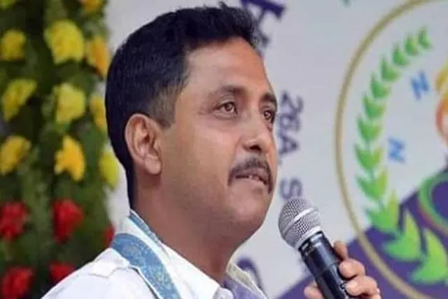 Sajal Ghosh dragged  by police in Babughat