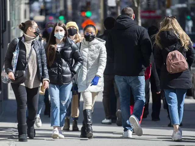 Canada surpasses 20,000 daily COVID-19 cases