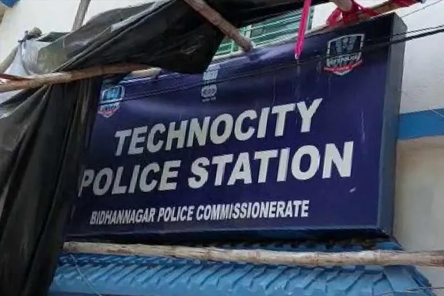 Firing at Police barracks of Techno City police station, injured SI