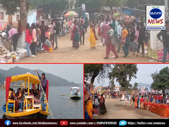 Crowd of tourists gathered in Maithan on Christmas day