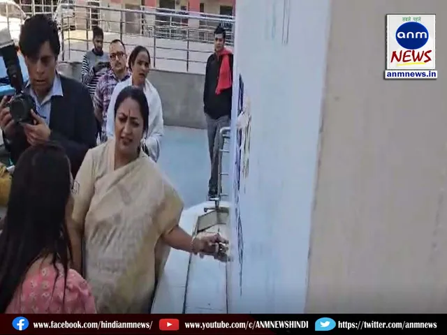 CM Rekha Gupta inspected government schools in Delhi