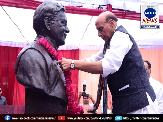 Rajnath Singh unveiled the statue of Dr. Bindeshwar Pathak