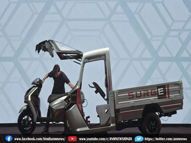 three-wheeler