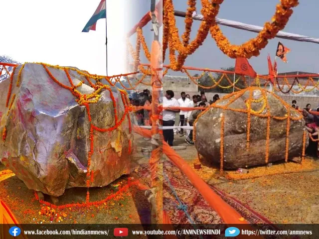 nepal holy rocks