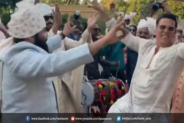 अक्षय कुमार और मोहनलाल ने मिलकर किया भांगड़ा