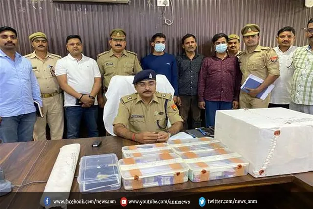 नकली नोट के कारोबार का पुलिस ने किया भंडाफोड़, तीन गिरफ्तार