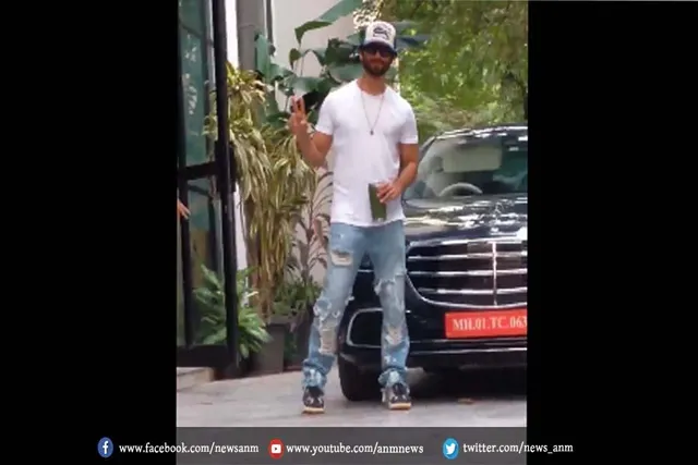 मैडॉक ऑफिस के बाहर स्पॉट हुए शाहिद कपूर