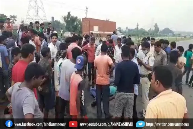 बाइक से बाइक की टक्कर, 3 लोग गंभीर रूप से घायल