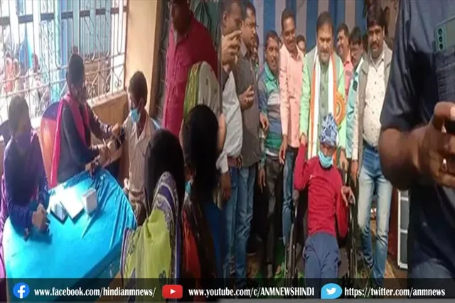 नि:शुल्क नेत्र जांच और विकलांगों को व्हीलचेयर वितरण का आयोजन